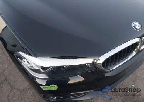 2018 BMW 530E Iperformance z USA, uszkodzony, nr VIN WBAJA9C55JB249507